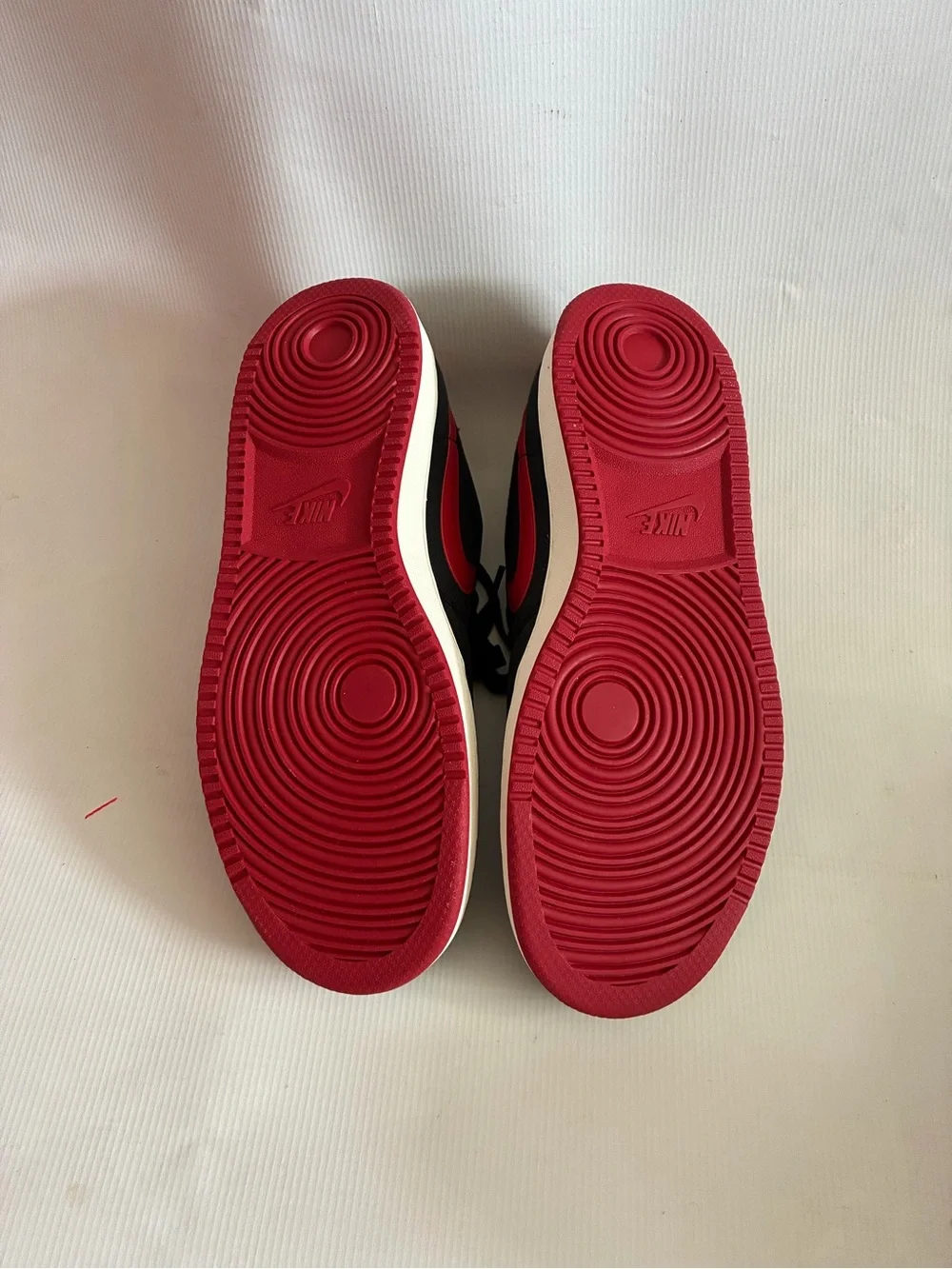 JORDAN AJKO LOW BRED SIZE 10.5 BLACK/RED